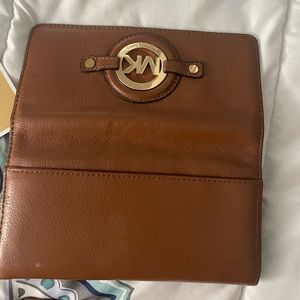 Michael kors wallet
